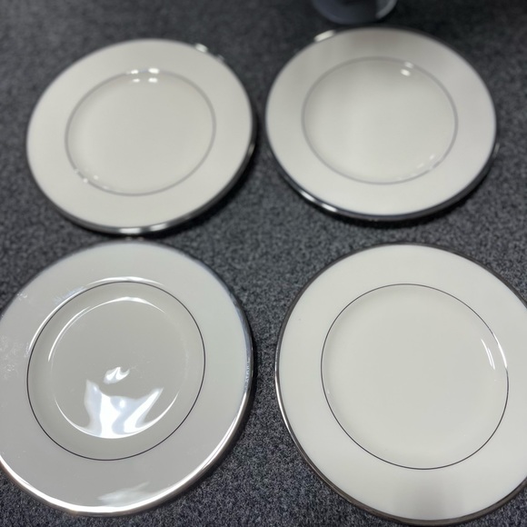 Lenox Montclair 4- bread and butter plates- set of 4 - Picture 3 of 5